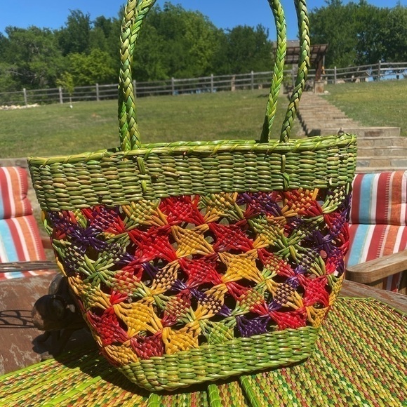 Basket weave tote bag with 6 placemats- never used - Picture 1 of 6